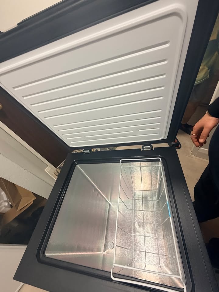 Arctic King Chest Freezer - photo 5