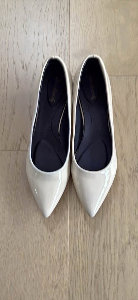 DessBerry White Pointed Toe Block Heel Pumps