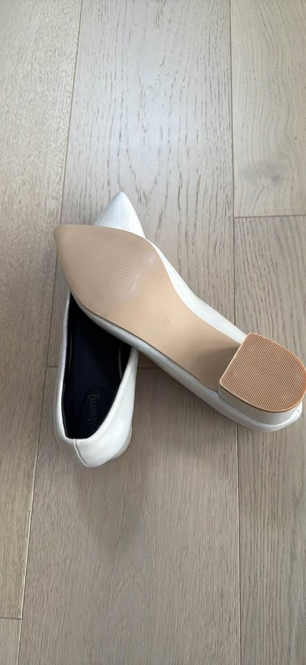 DessBerry White Pointed Toe Block Heel Pumps - photo 3
