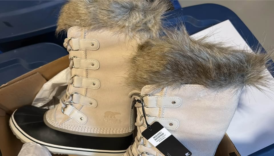 Sorel Women's Waterproof Boot - photo 2
