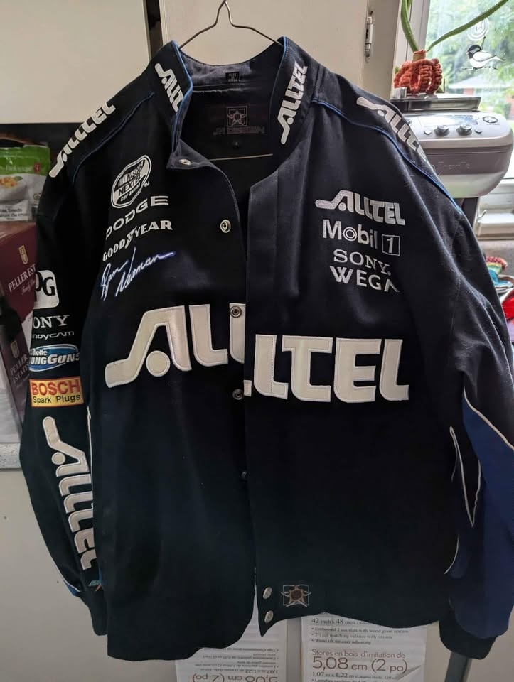 #12 Ryan Newman Nascar coat . Size Large