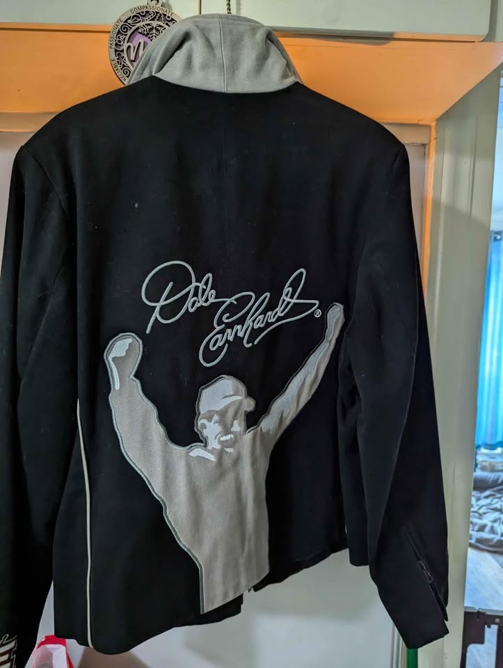 Vintage 1990 Dale Earnhardt Women's Jacket - photo 3