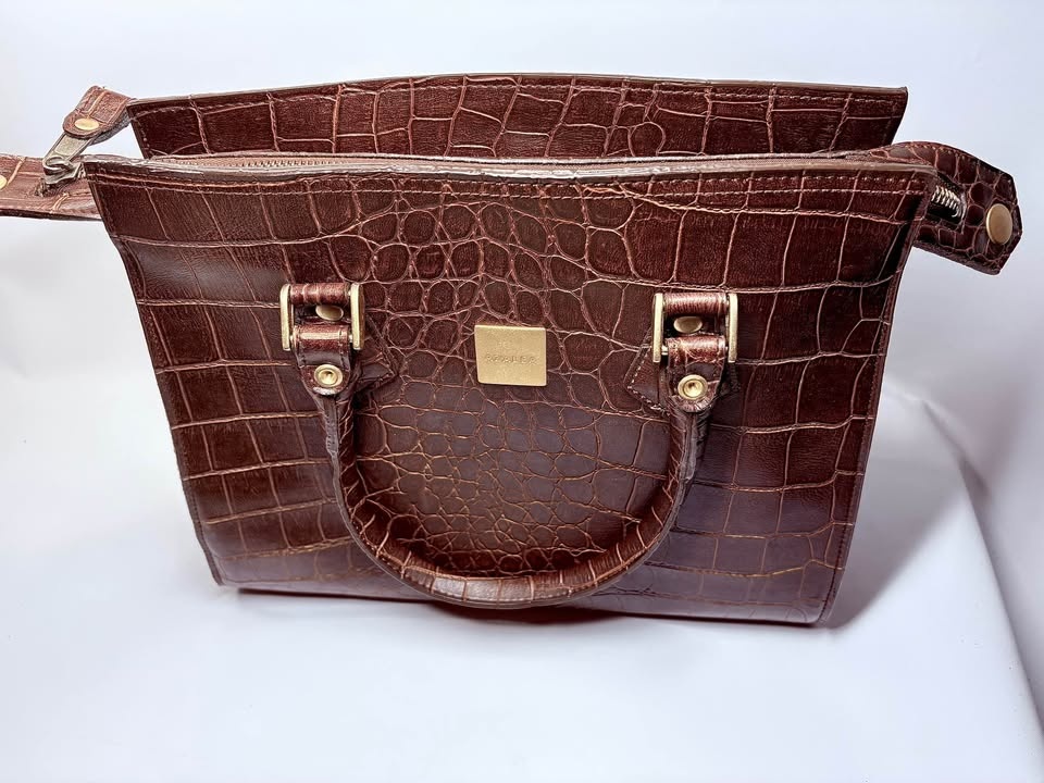 PURSE, Azalea brand, like NEW, well made, free delivery - photo 2