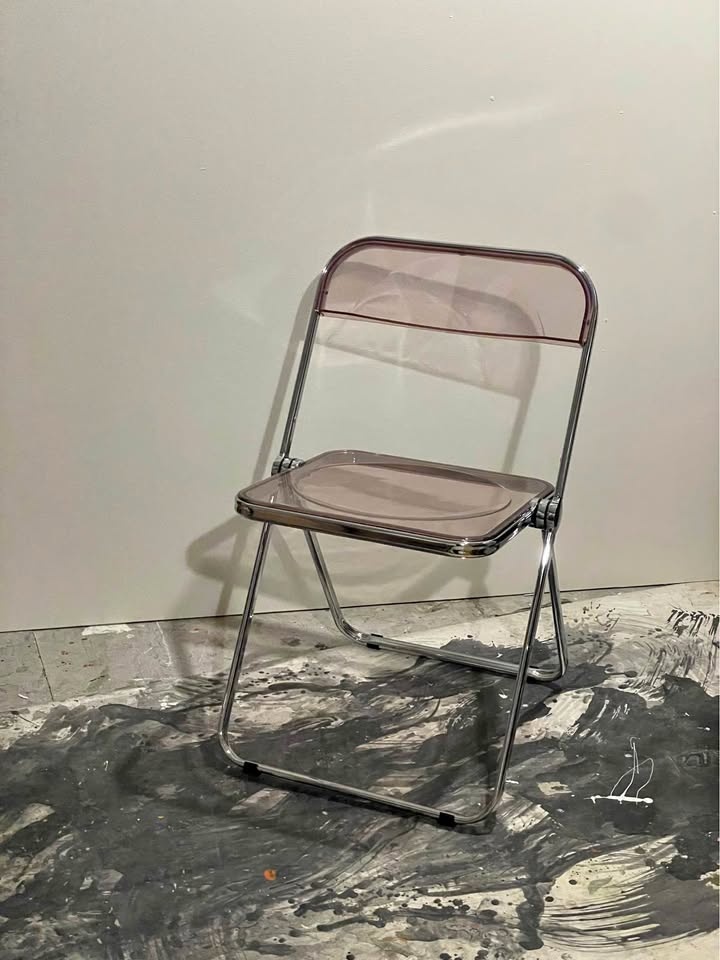 Acrylic folding chair pink
