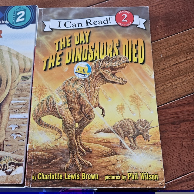 Dinosaur children's story books (3 books) - photo 4