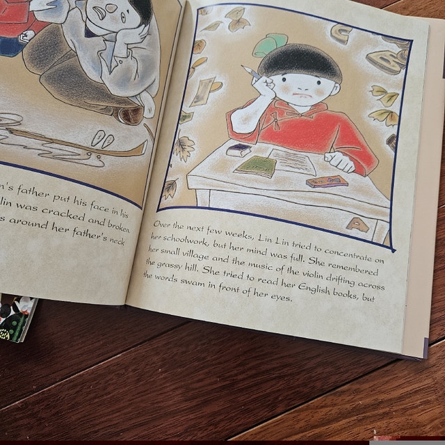 Children's story books (2 books) - photo 5