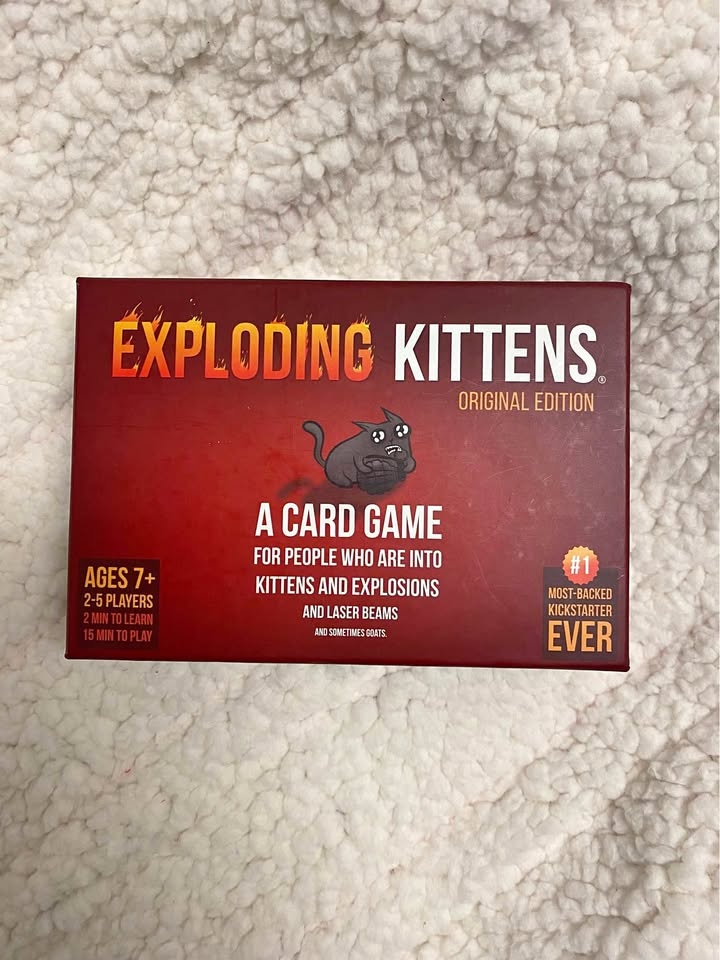 EXPLODING KITTENS