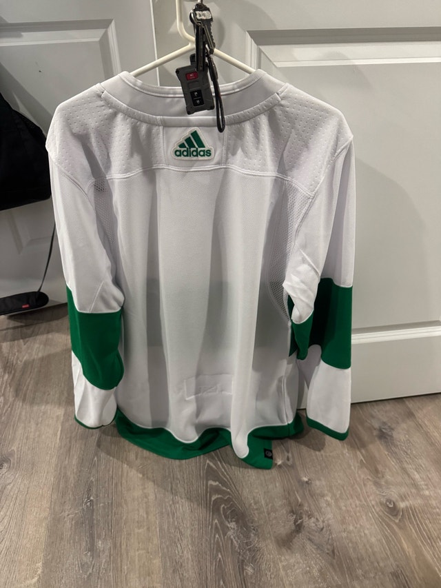 Brand New St. Patrick's Leafs Jersey - photo 2
