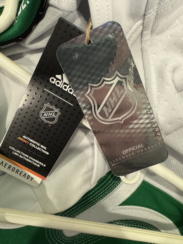 Brand New St. Patrick's Leafs Jersey - photo 3