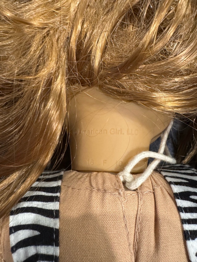 American Girl & Barbie Doll Lot - photo 2