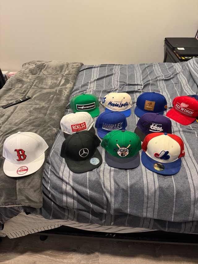 Lot of hats - photo 2