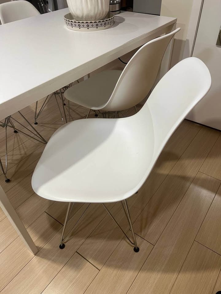 Table + 4 chairs set - photo 2