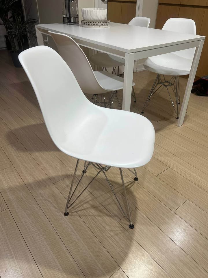 Table + 4 chairs set - photo 4