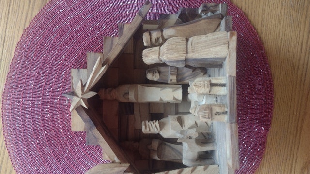 Hand-Carved Olive Wood Nativity Scene - photo 4