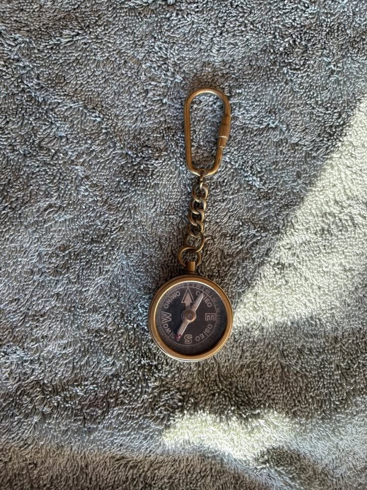 Vintage Brass Compass Keychain - photo 3