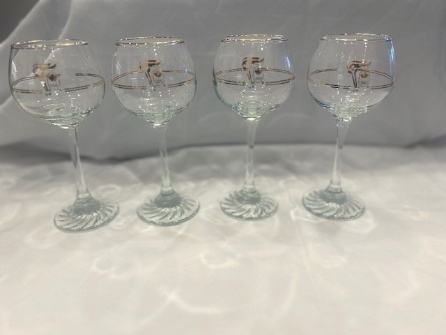 1988 Calgary Winter Olympics Wine Glasses - Gold Torch - 15 Tota - photo 4