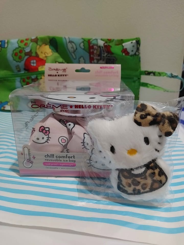 The Crème Shop Hello Kitty Ice Bag & Pendant - photo 2
