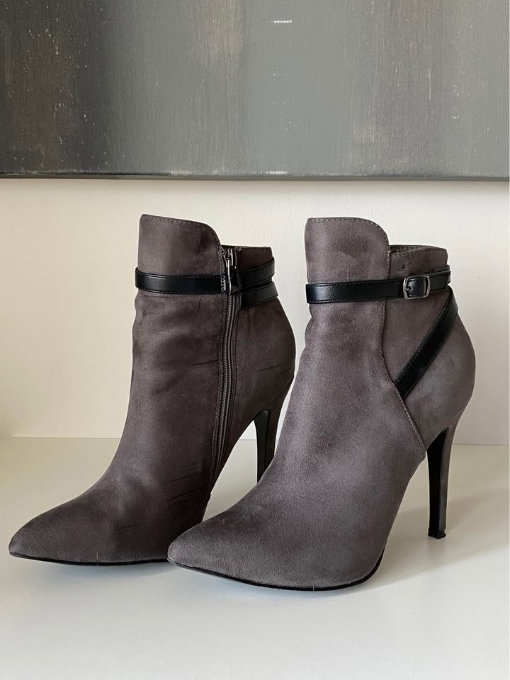Booties boots grey heeled shoes heels (read description for cond - photo 2