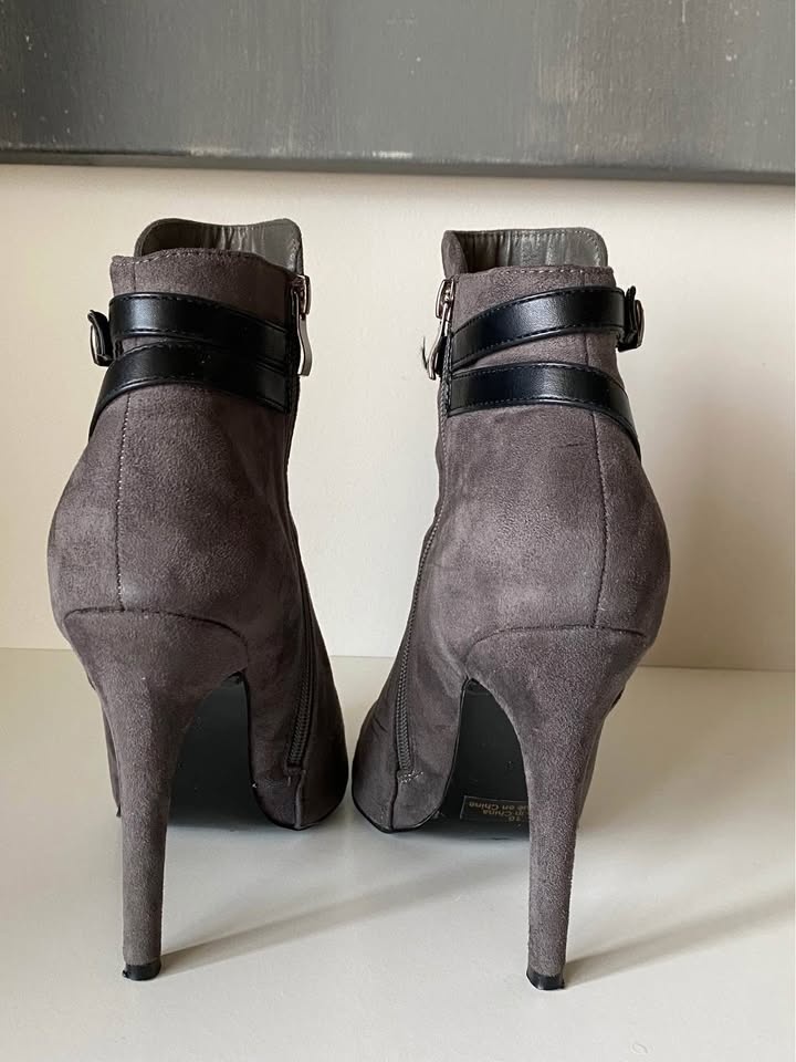 Booties boots grey heeled shoes heels (read description for cond - photo 5