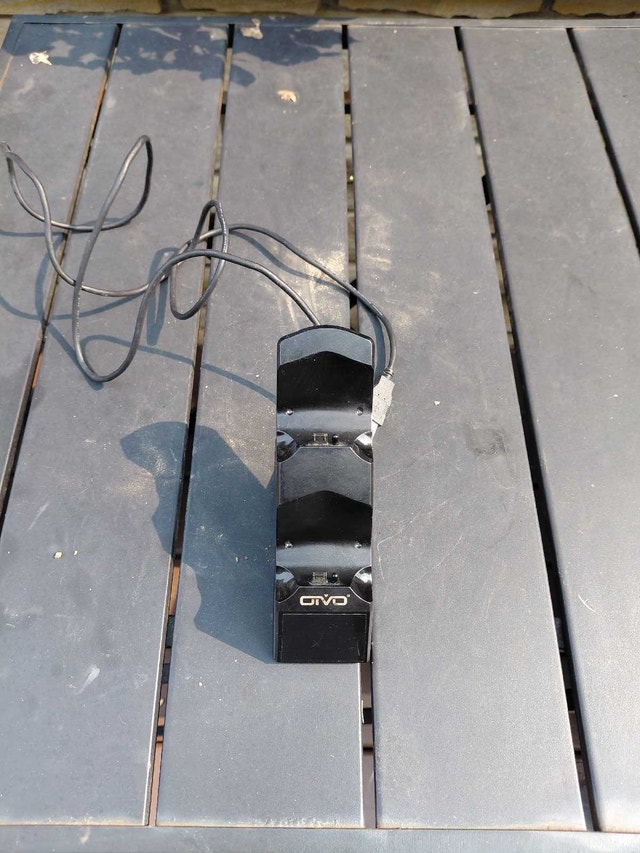 Otvo PS4 DualShock Controller Charging Dock - photo 2