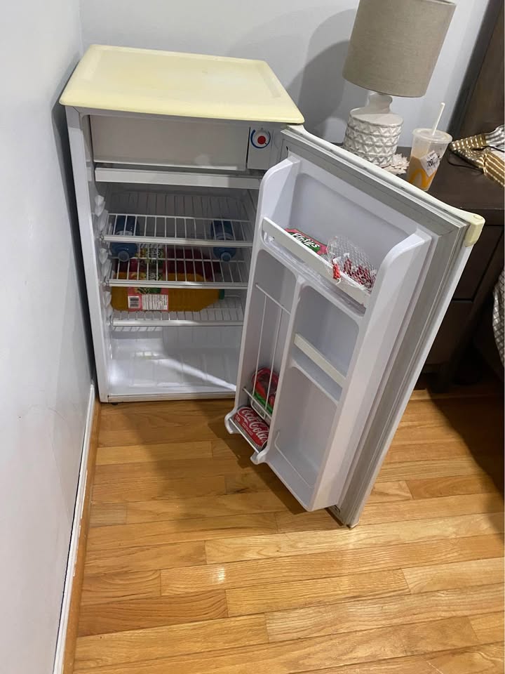 Danny room fridge - photo 2