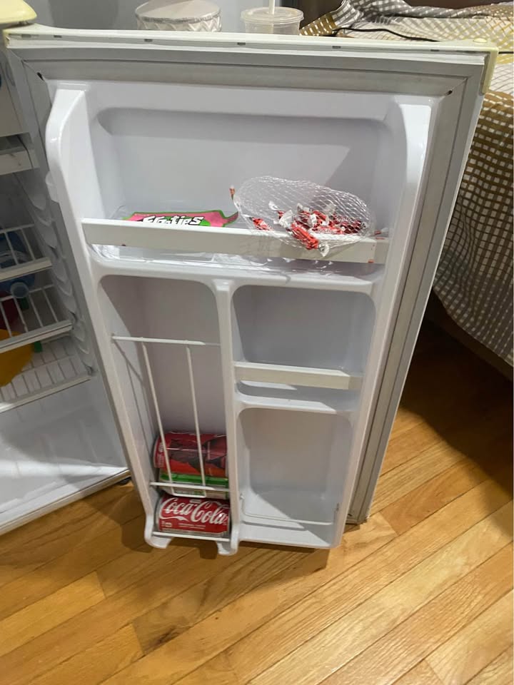 Danny room fridge - photo 3