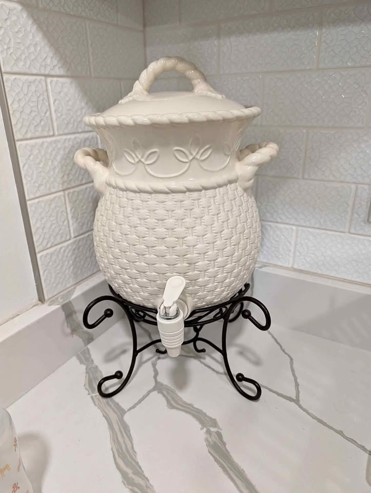 Home and Garden Pantry Drink Dispenser