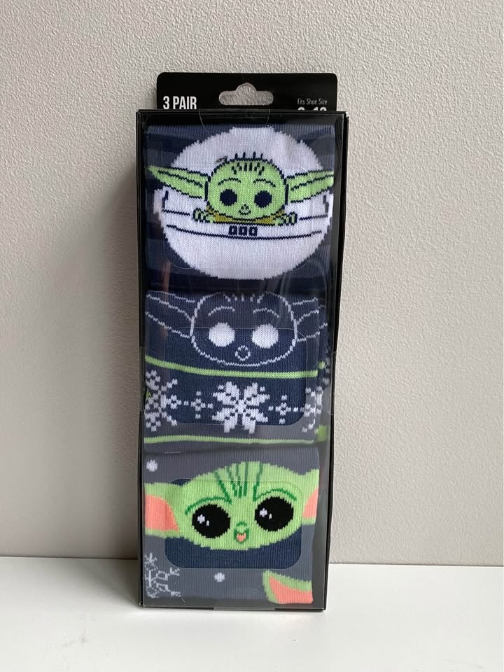 Star Wars Baby Yoda Grogu 3-Pack Crew Socks - photo 2