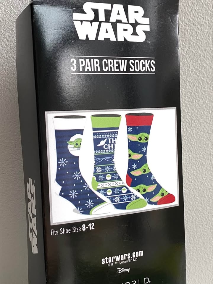 Star Wars Baby Yoda Grogu 3-Pack Crew Socks - photo 3