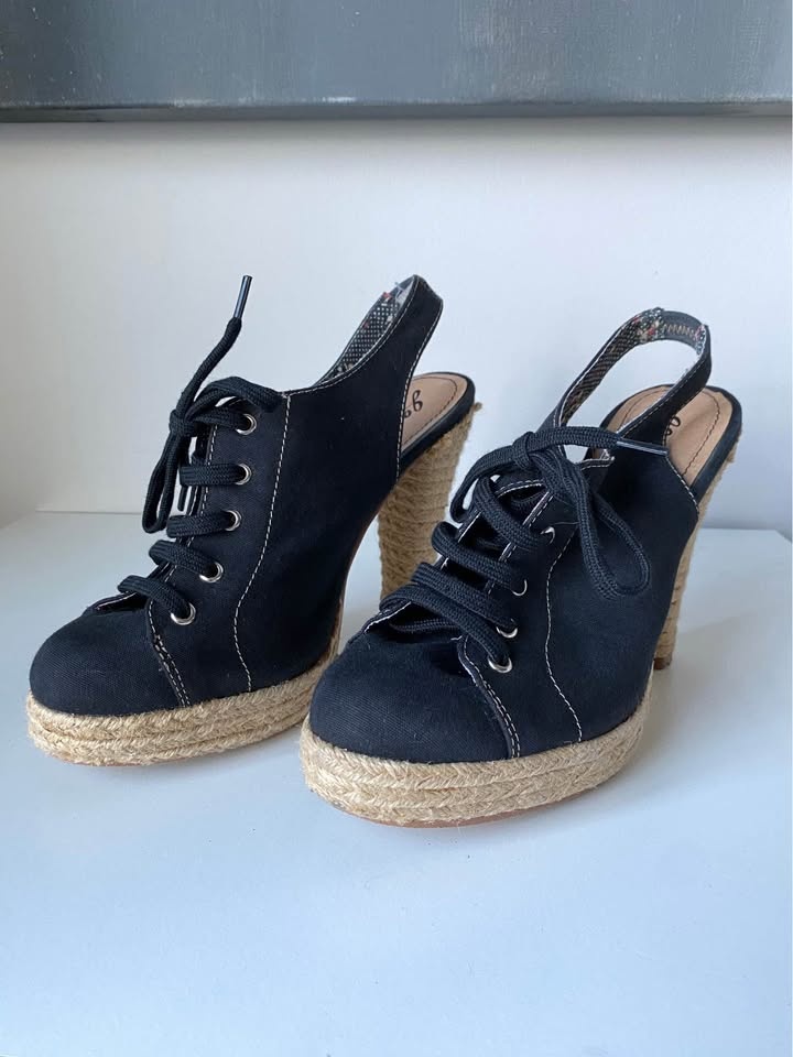 Black Lace up sling back wedge shoes - photo 2