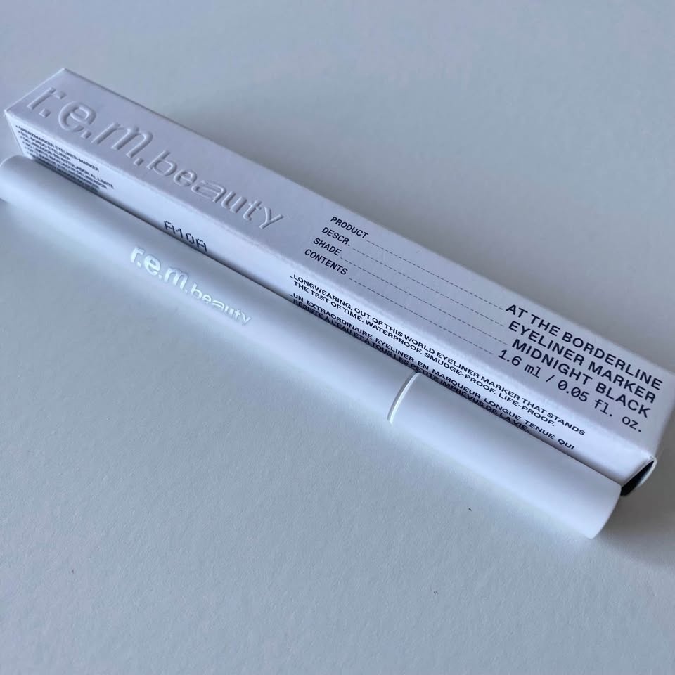 R.E.M. Ariana Grande Makeup - Eyeshadow, Lip, Liner - photo 3