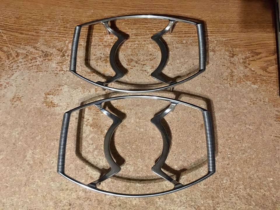 LOT OF 2 CORNING WARE CASSEROLE HOLDER METAL TRIVET CRADLE P-11-