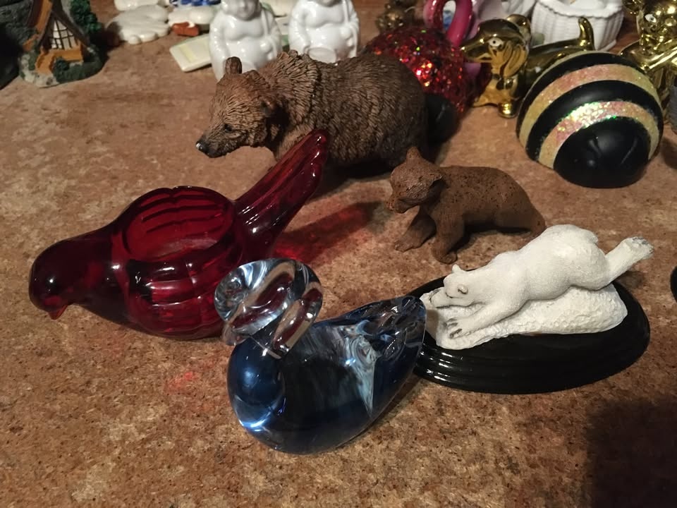 BIG LOT OF 40 ANIMAL FIGURES: LION, SWANS, CARDINAL, ELEPHANT, B - photo 3
