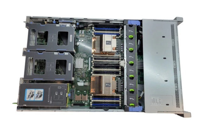 Cisco UCS C220 M4 Server - AVAGO MR12G 2x1400W PSU - photo 3