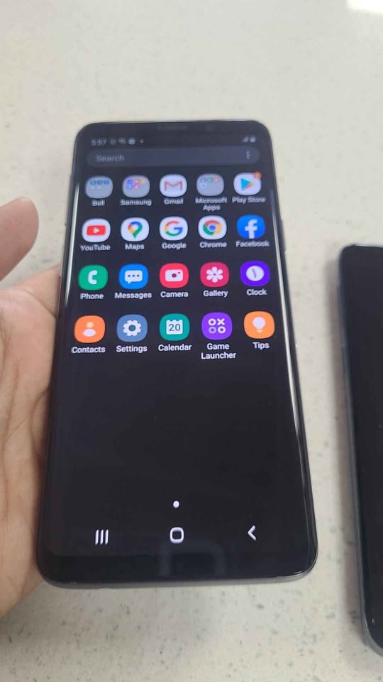Samsung Galaxy S9 Unlocked Like New