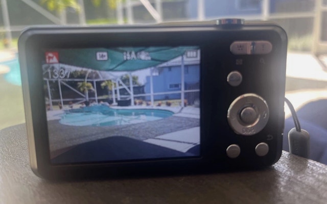 Panasonic Lumix DMC-FH4 14.1MP 4X Zoom Digital Camera - photo 2