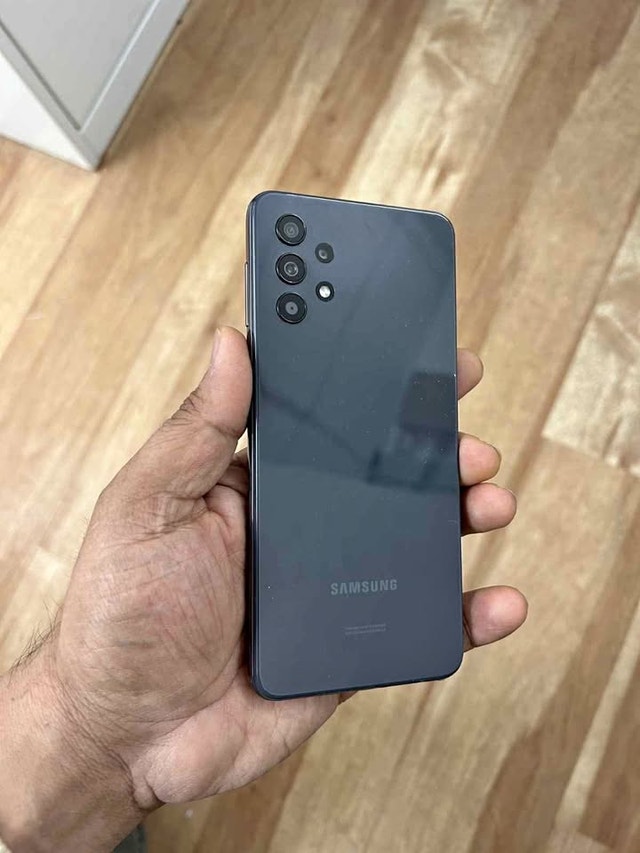 Samsung Galaxy A32 5G 64GB Unlocked (Like new) - photo 2