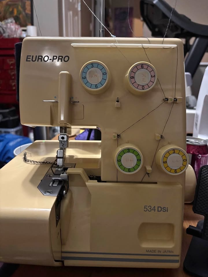 Euro-Pro 534 DSI Serger