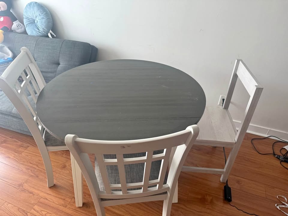 Dining Table with 3 chairs