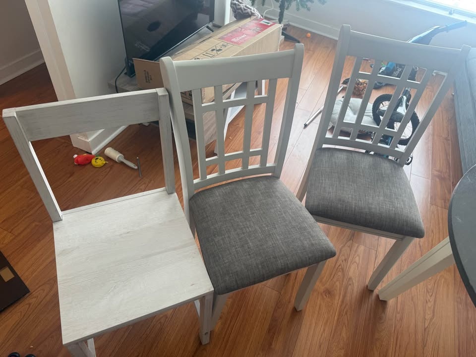 Dining Table with 3 chairs - photo 2