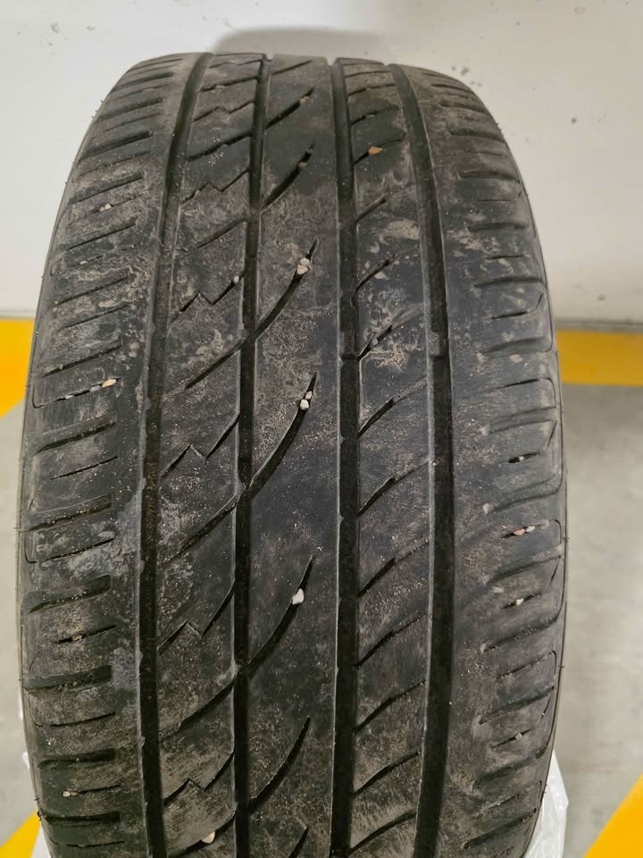 Maxtrek All Season Tires x 4 - 60% Tread - photo 2