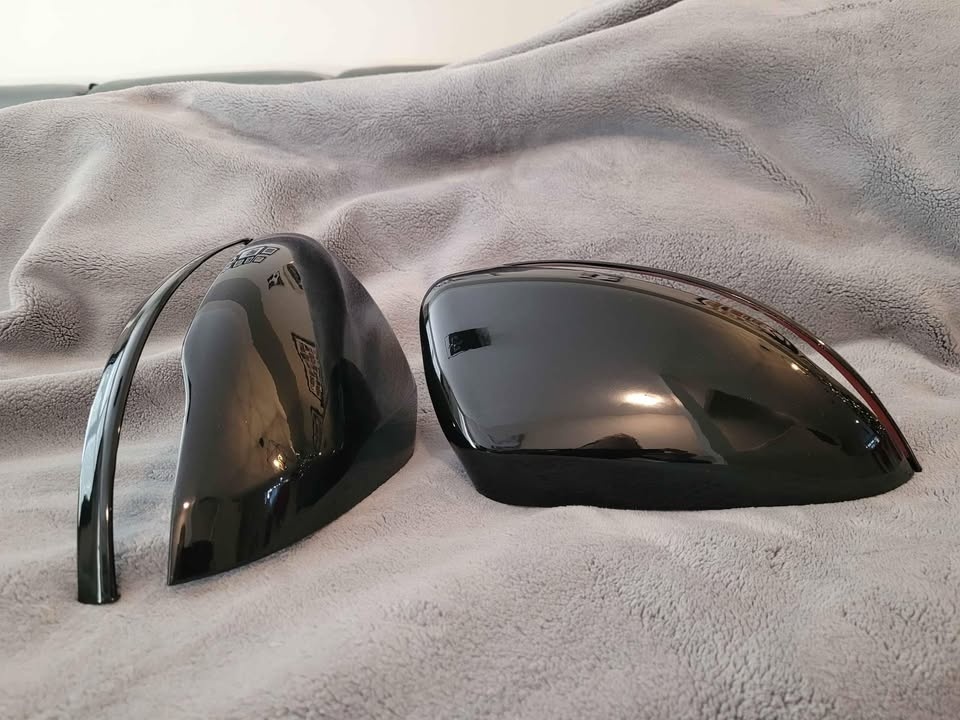 Mercedes C300 Gloss Black Mirror Caps - photo 3