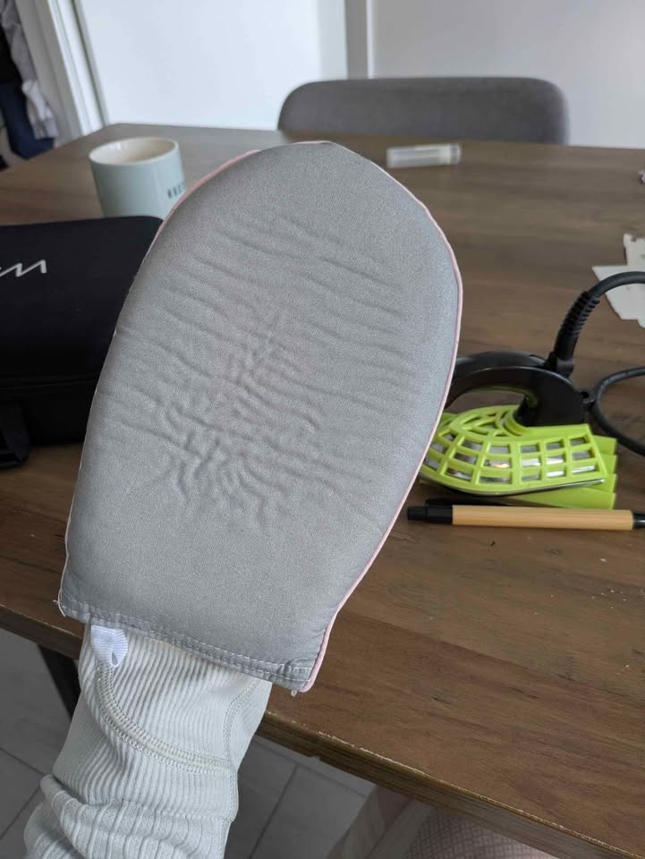 Mini travel iron - smart temp adjusting - photo 3