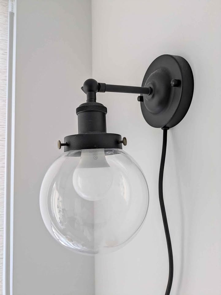 Wall Sconce / Lamp with Plug