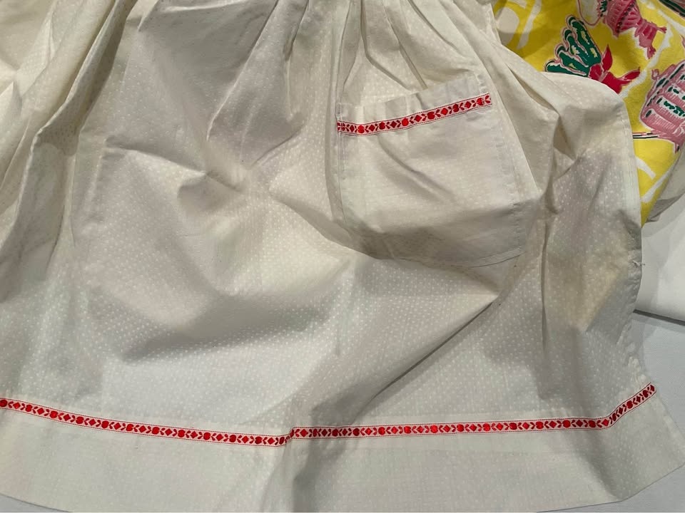 Vintage Apron Retro Waist Apron White Dotted Apron w Red Trim - photo 2