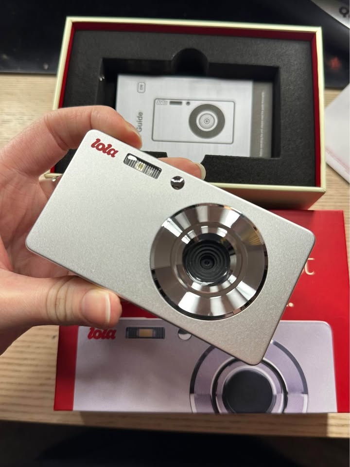 Brand New Lola Digital Camera in Box - photo 3