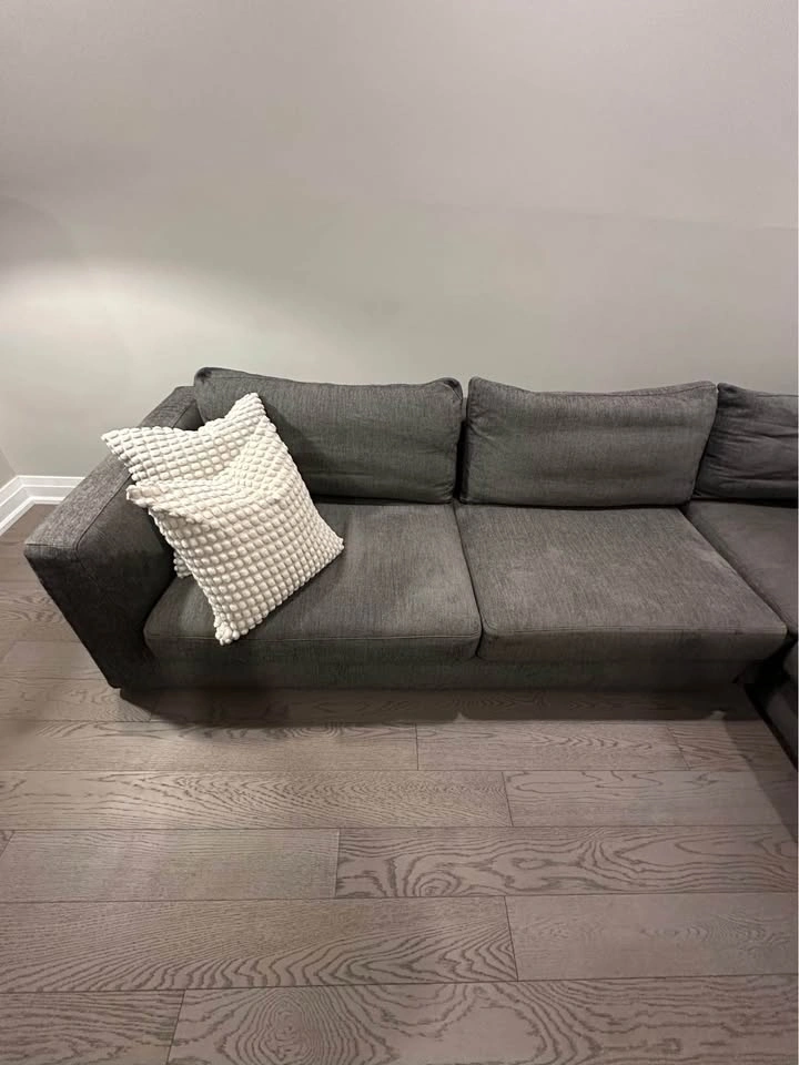 EQ3 3-PIECE PLUSH SECTIONAL - photo 4