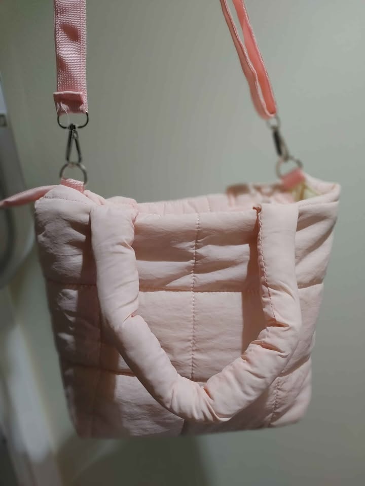 Compact Pink Padded Shoulder Bag - Brand New - photo 4