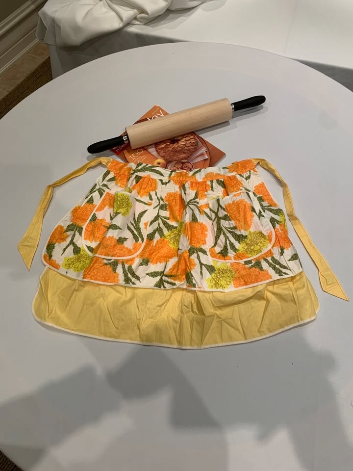 Vintage Apron Yellow Floral REVERSABLE - photo 2