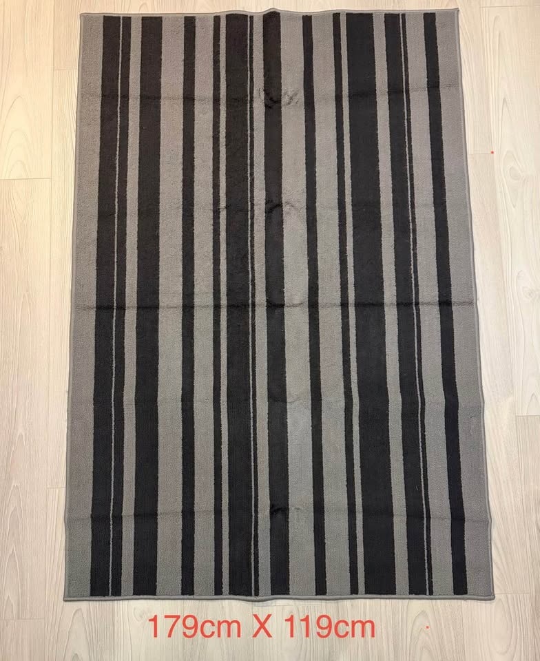 Grey area rug - photo 2